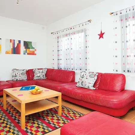 Playa Blanca Sleeps 6 Wifi *